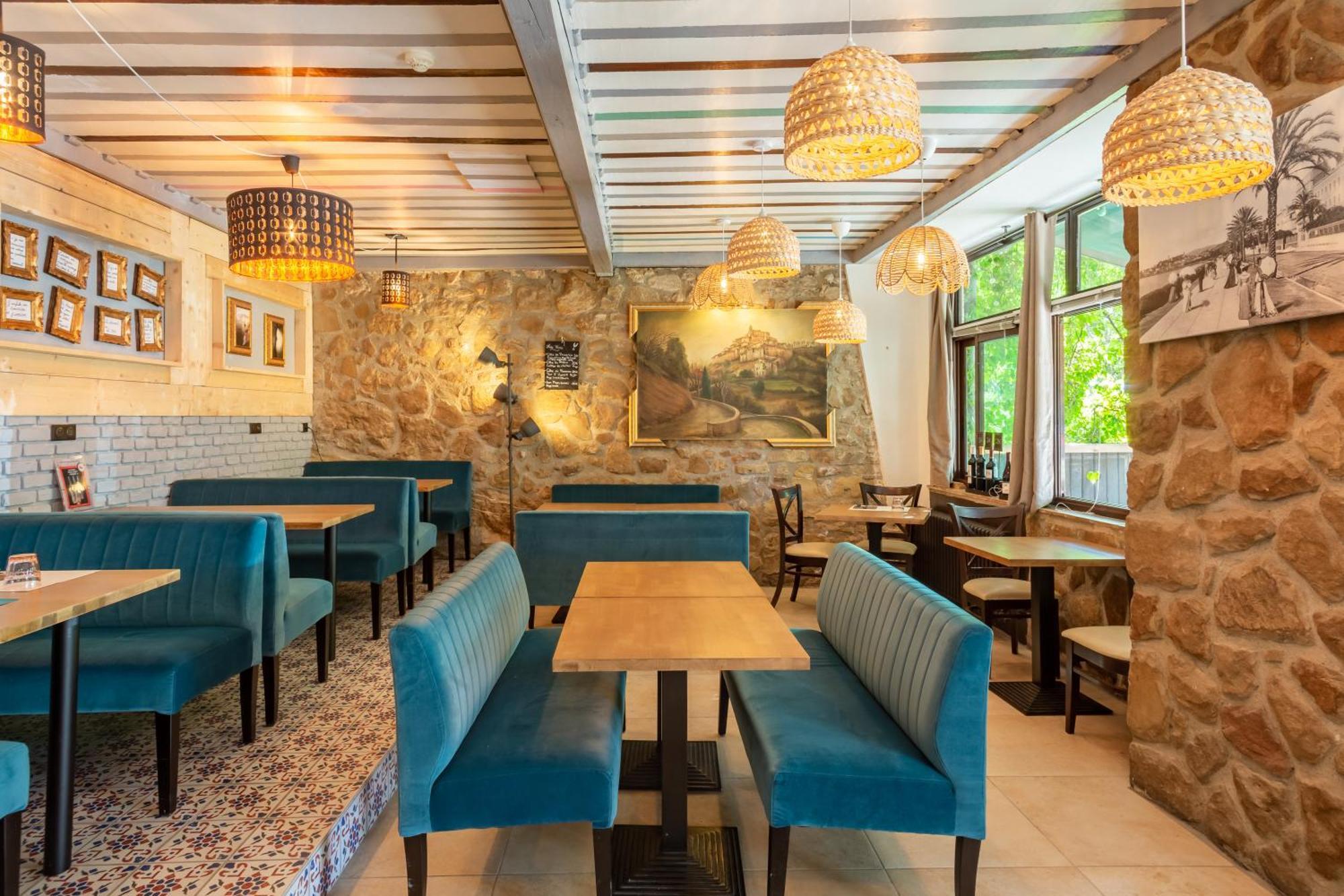 Logis Hotel Beausejour Berre-les-Alpes Экстерьер фото