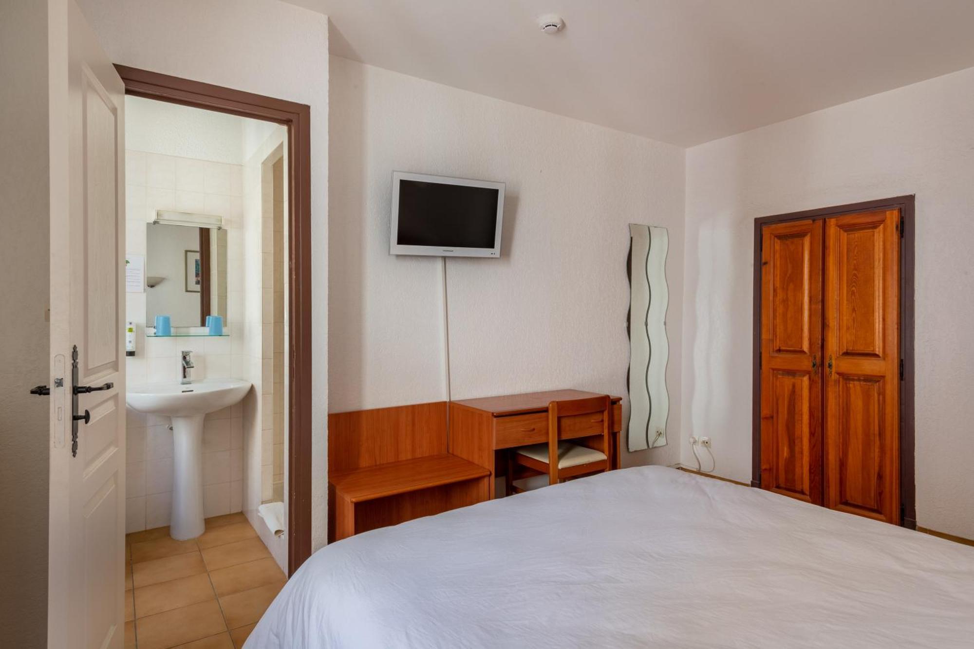 Logis Hotel Beausejour Berre-les-Alpes Экстерьер фото