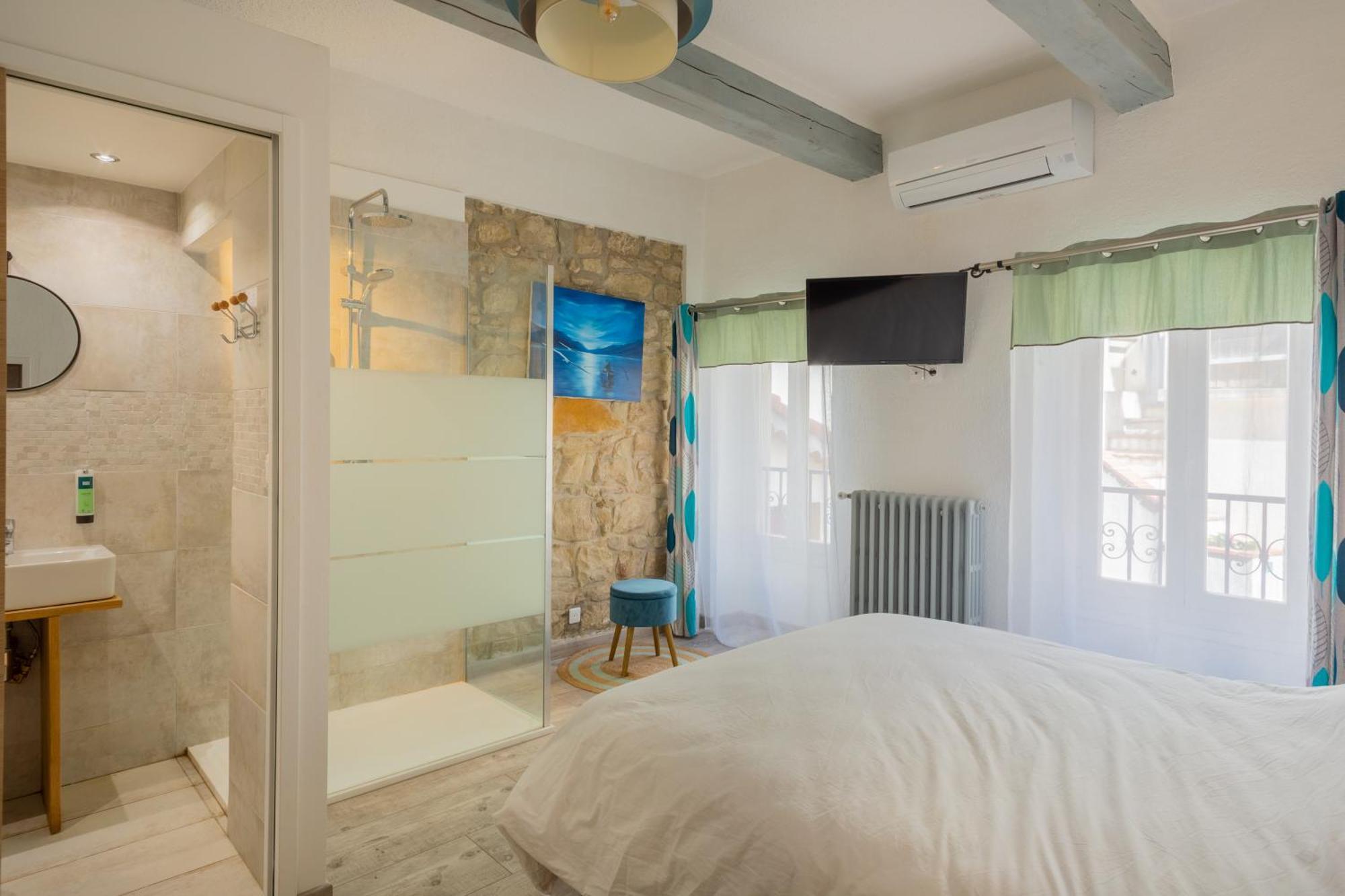 Logis Hotel Beausejour Berre-les-Alpes Экстерьер фото